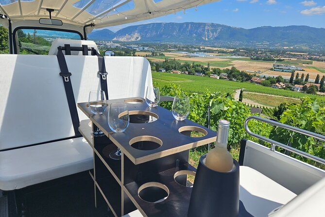 immersion-in-the-geneva-vineyards-by-tuktuk-with-tasting