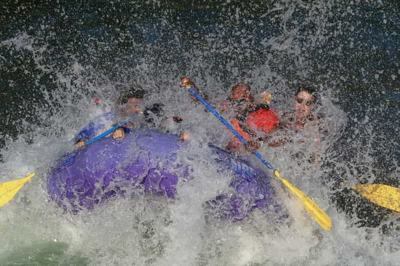 jackson-hole-snake-river-whitewater-small-boat-big-thrill