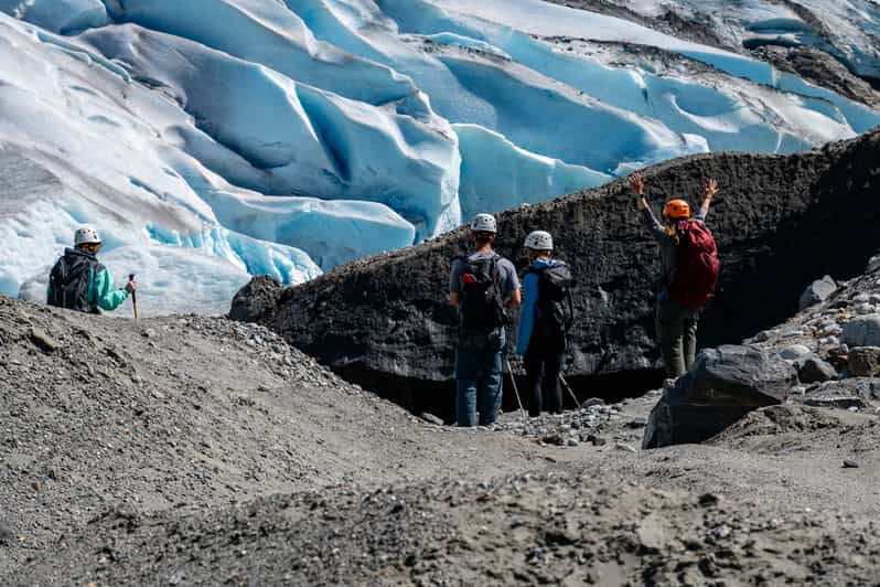 juneau-mendenhall-glacier-guided-trail-hike