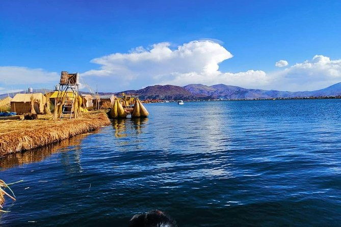 kayaking-to-uros-floating-islands-lake-titicaca