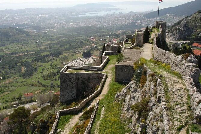 klis-and-game-of-thrones-soparnik_croatia-pizza-tour