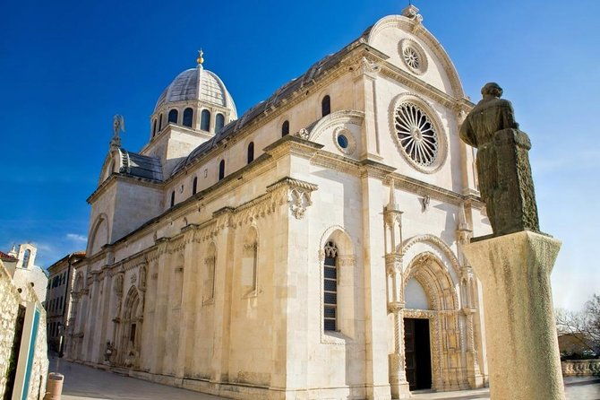 krka-waterfalls-sibenik-primosten-private-speedboat-tour