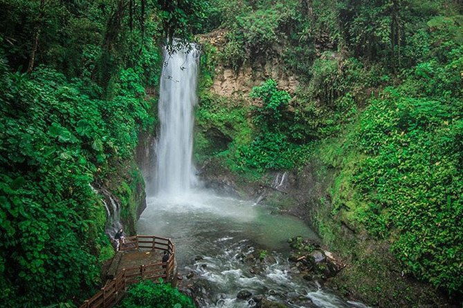 la-paz-waterfalls-gardens-private-tour