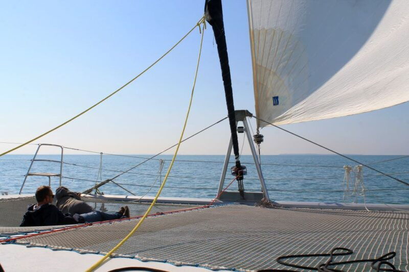 la-rochelle-coastline-sailing-cruise