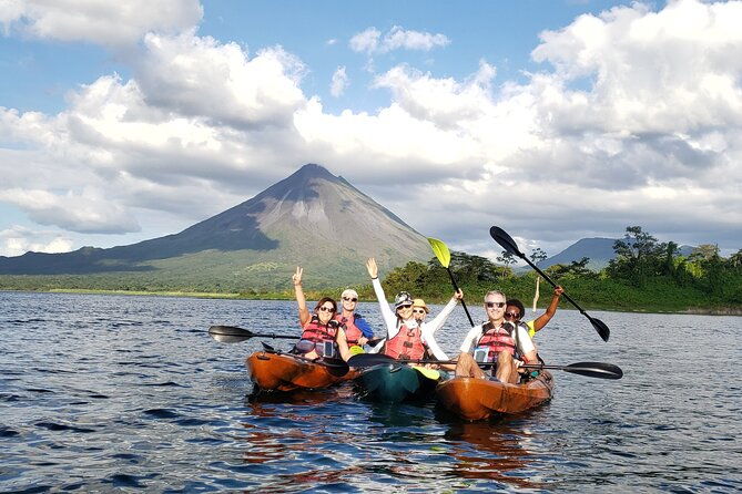 lake-arenal-kayaking-paradise-hot-springs-meal
