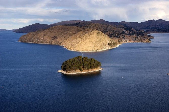 lake-titicaca-and-sun-island-overnight-catamaran-cruise-from-puno