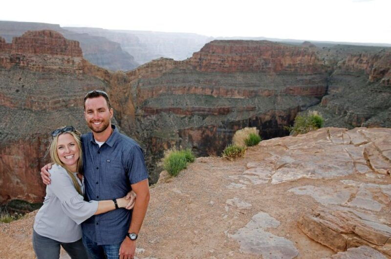 las-vegas-grand-canyon-flight-with-optional-skywalk-entry