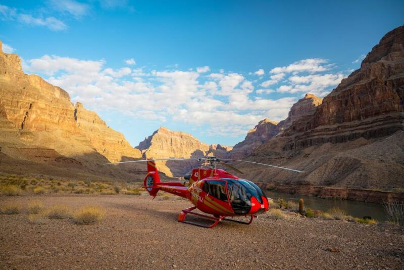 las-vegas-grand-canyon-helicopter-landing-tour