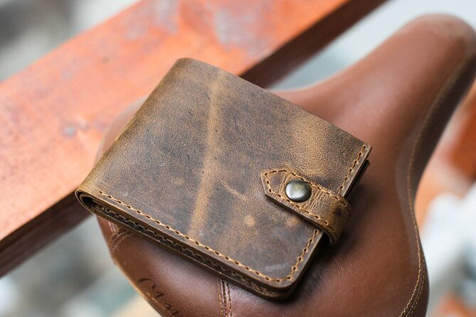 leather-craft-workshop-in-tbilisi-leatherworking-class