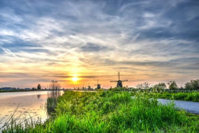 leiden-windmill-and-countryside-cruise-near-keukenhof