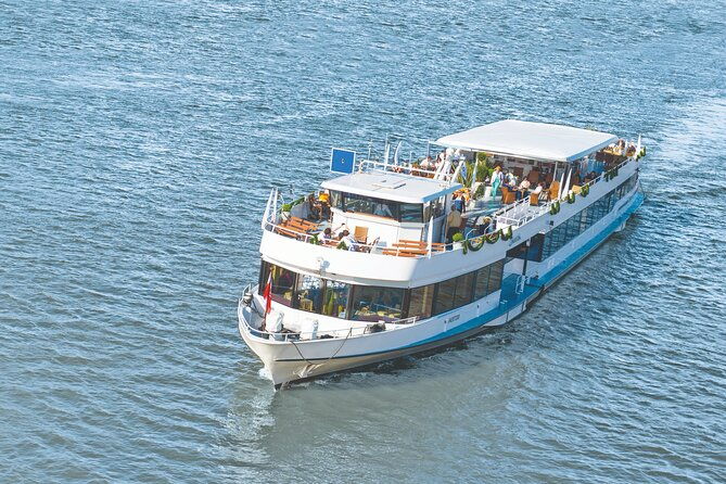 linz-harbour-tour-by-boat