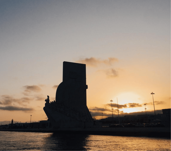 lisbon-2h-private-luxury-sunset-cruise-with-welcome-drink