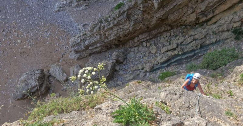 lisbon-or-sesimbra-guided-rock-climbing-tour-in-arrabida