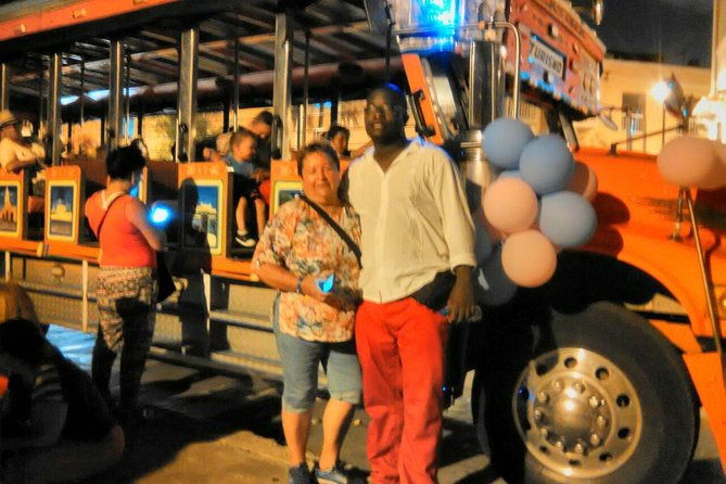 local-party-bus-the-best-way-to-enjoy-the-city-of-at-night-time