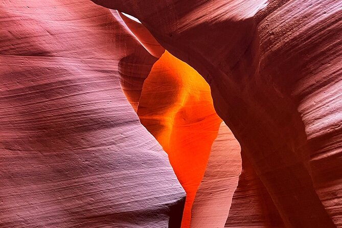 lower-antelope-canyon-in-page-walking-tour-with-navajo-guide-2