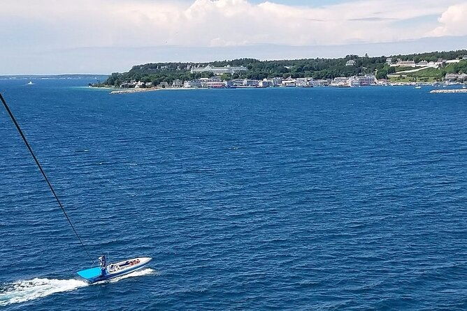 mackinac-island-parasailing