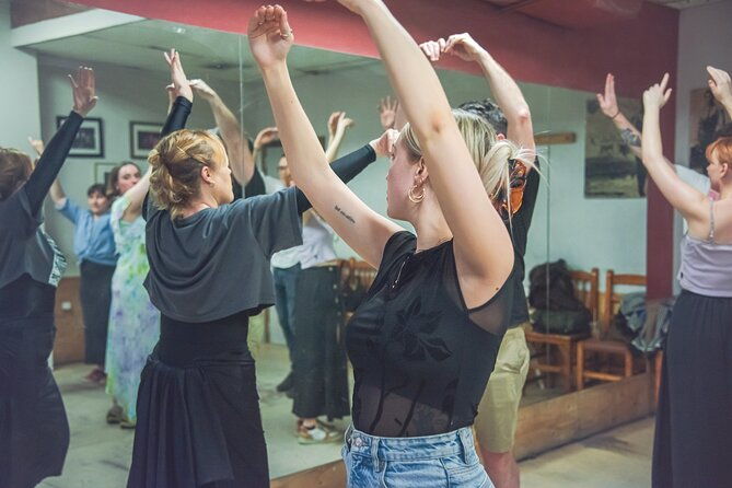 madrid-sevillanas-with-castanets-class-experience