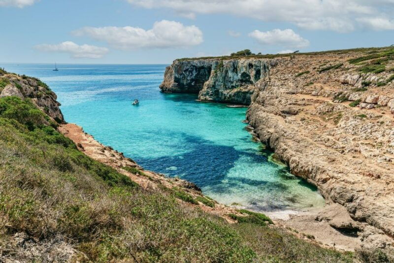 mallorca-cova-des-coloms-caving-trip-with-hotel-transfer