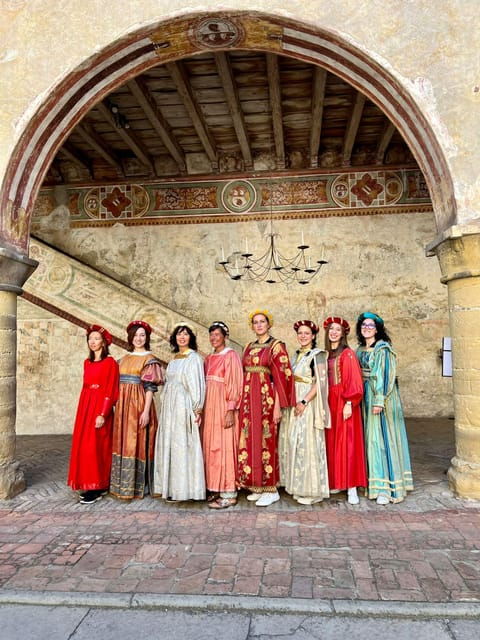 malpaga-castle-guided-tour-with-period-dresses