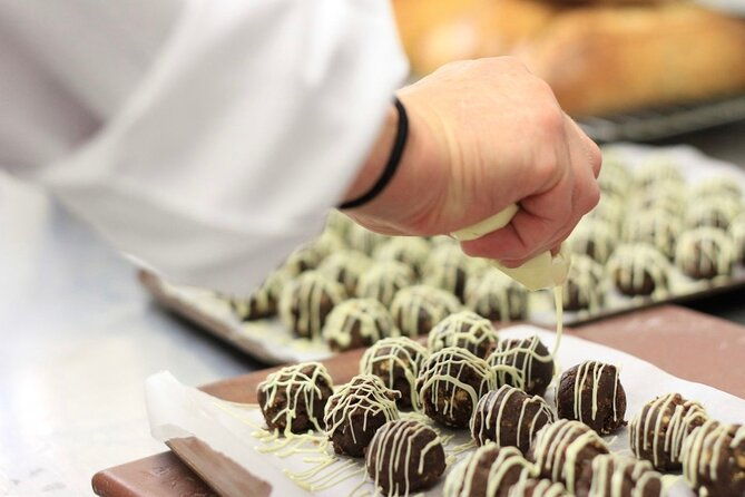 malta-chocolate-factory-gin-and-truffle-making-experience