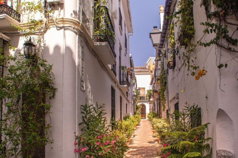 marbella-private-customizable-walking-tour-with-guide