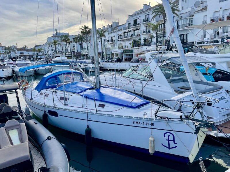 marbella-puerto-banus-private-sailing-cruise-with-drinks