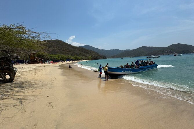 maritime-experience-towards-playa-cristal-tayrona-park