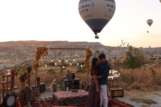 marry-me-proposal-concept-in-goreme