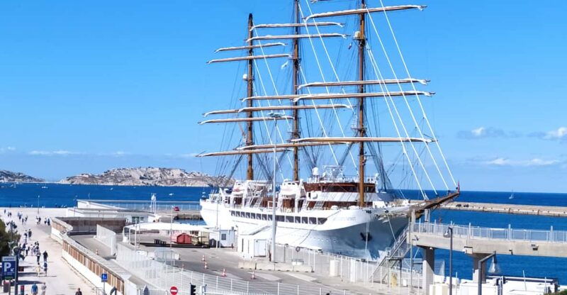 marseille-cityrando-the-old-port-the-panier-the-joliette