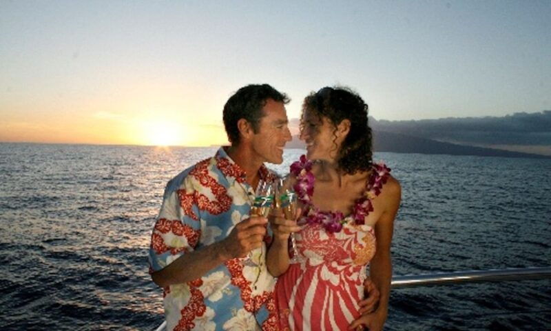 maui-kaanapali-luxury-sunset-cocktail-sail-with-open-bar