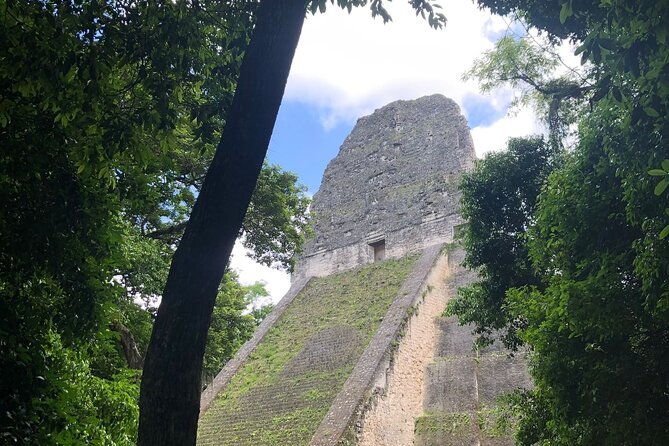mayan-adventure-in-tikal