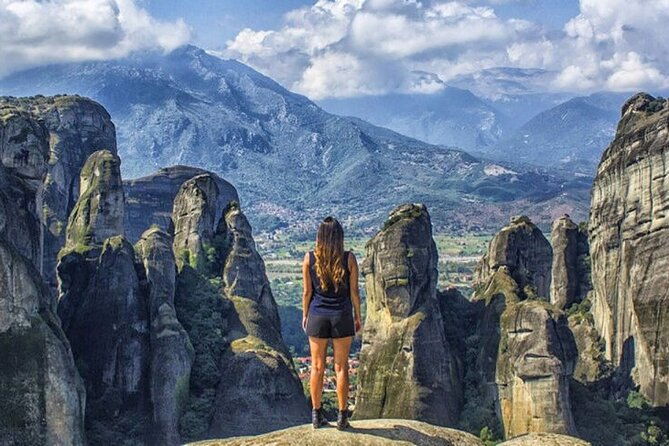 meteora-highlights-in-spanish-train-to-train-tour-local-agency