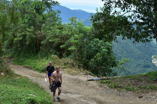 mincas-essentials-coffee-brews-hiking-and-adventure