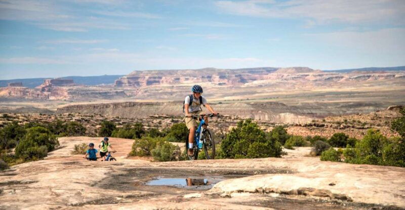 moab-e-mountain-bike-half-day-tour