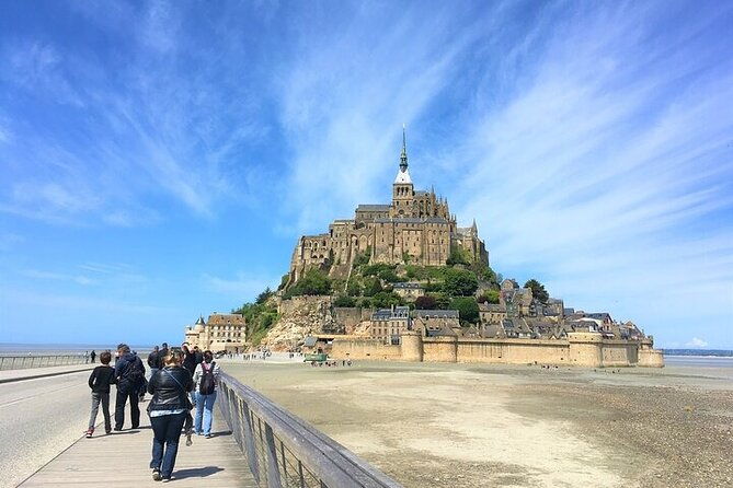 mont-saint-michel-group-tour-a-shared-historical-journey