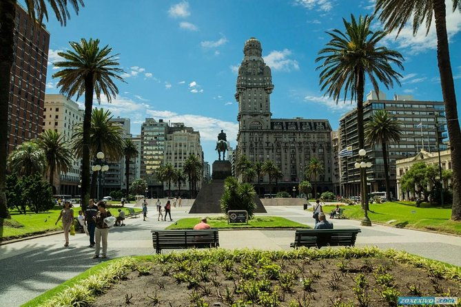 montevideo-day-trip-from-buenos-aires-with-lunch-and-transfers