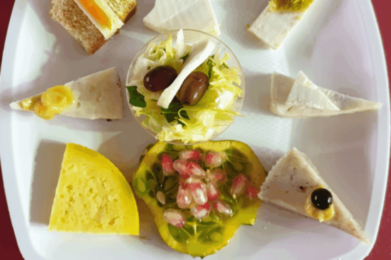 mozzarella-with-your-own-hands-experience-on-the-farm
