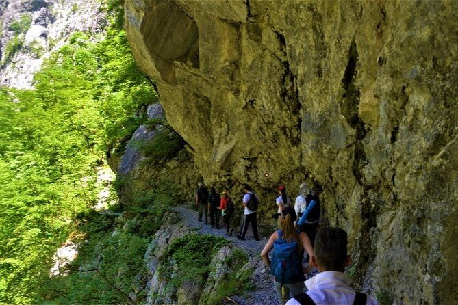 mrtvica-canyon-hiking-tour