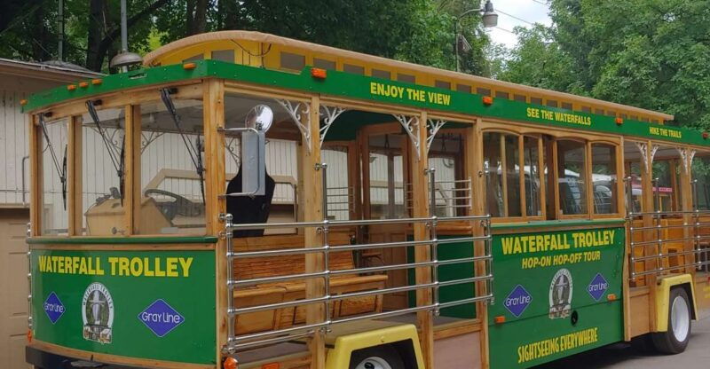 multnomah-falls-waterfall-corridor-hop-on-hop-off-trolley