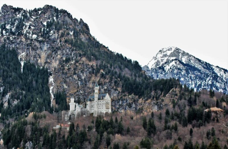 munich-neuschwanstein-castlelinderhof-private-tour