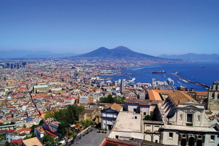 napoli-shared-tour-between-history-and-food