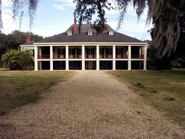 nawlins-luxury-destrehan-plantation-swamp-boat-tour-with-transportation