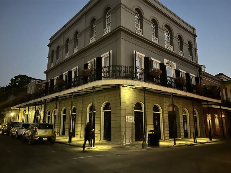 new-orleans-best-of-ghost-voodoo-experience-walking-tour-2