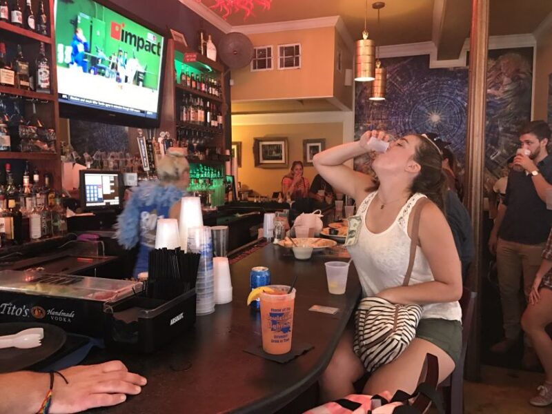 new-orleans-cocktails-history-voodoo-paranormal-tour