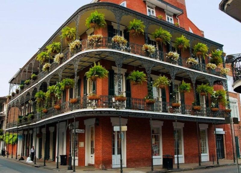 new-orleans-french-quarter-history-tour-with-cafe-du-monde