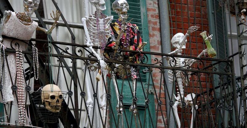 new-orleans-haunted-pub-crawl-2