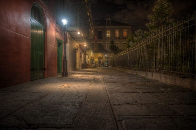 new-orleans-haunted-pub-crawl-4