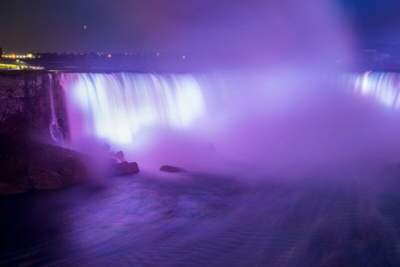 niagara-falls-usa-day-night-small-group-tour-with-dinner