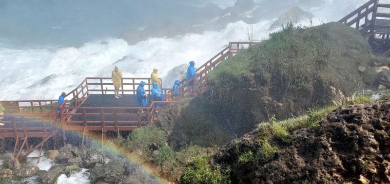 niagara-usa-cave-of-the-winds-adventure-winter-tour
