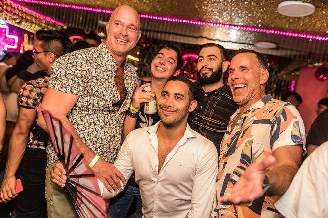 night-out-gay-bar-crawl-in-medellin